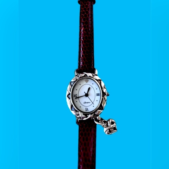 Brighton Vintage Carmel Watch.  Heart Charm Attached.  New Battery - Picture 3 of 8